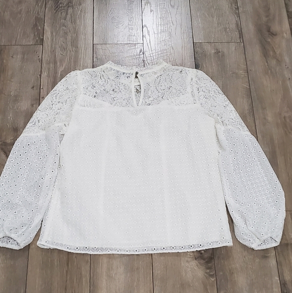 White House Black Market White Lace Blouse - Picture 10 of 13